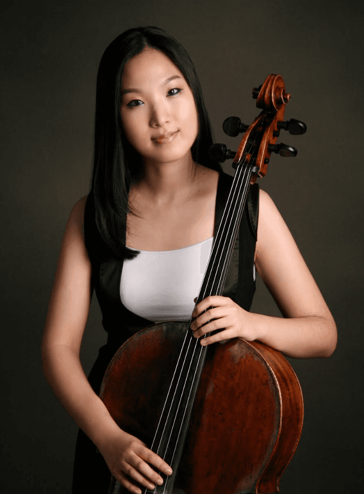 Hyo Jin Lee